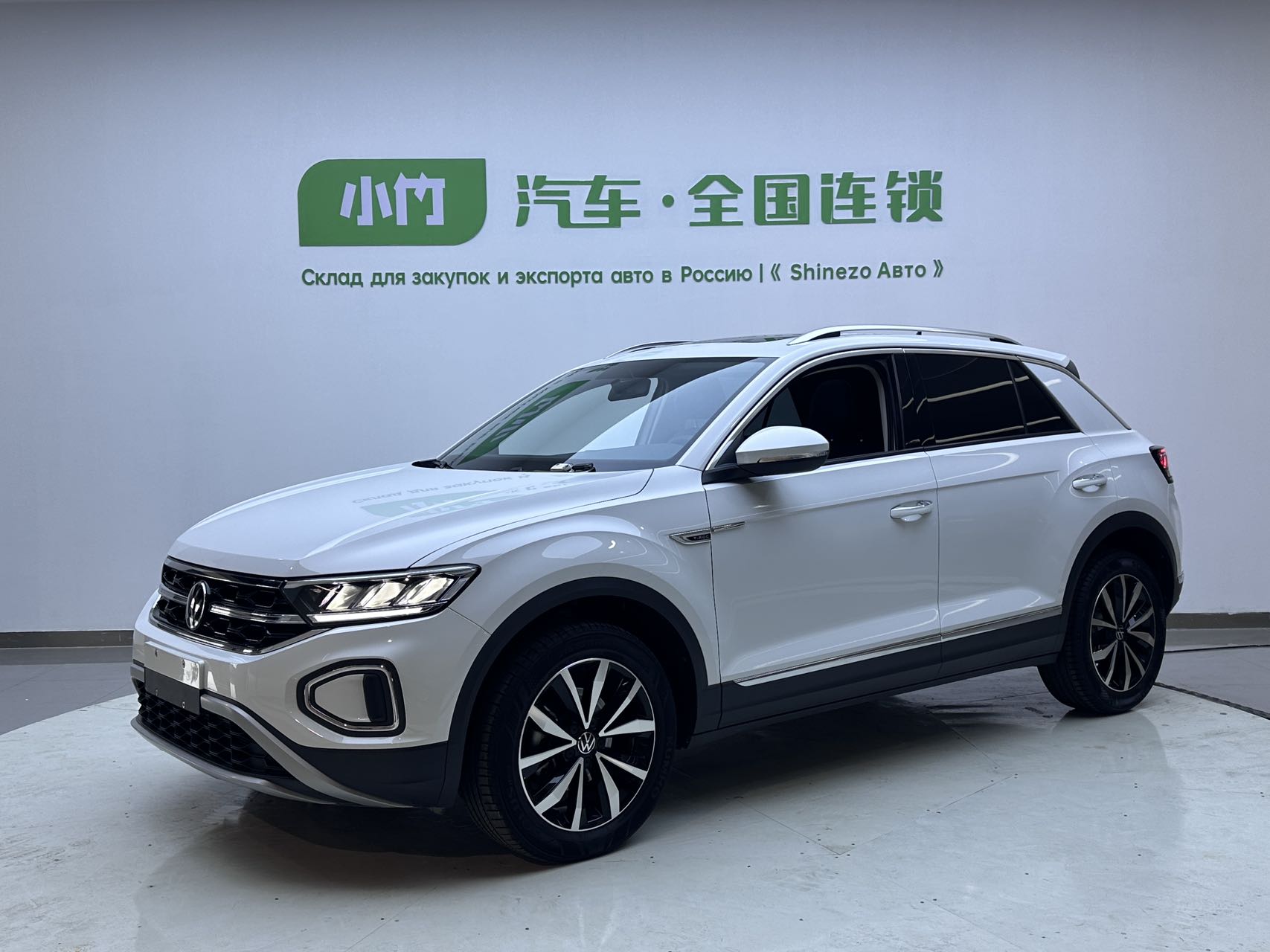 Volkswagen T-ROC Tange 2023 модель 280TSI DSG передний привод Временная версия