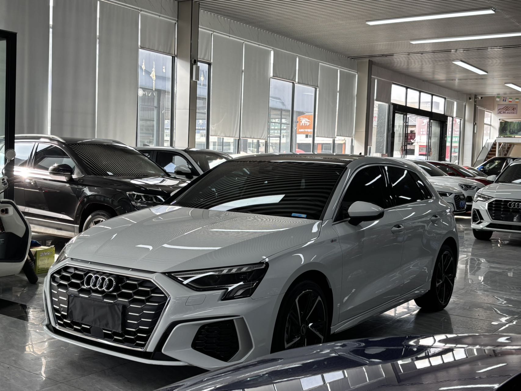Audi A3 2023 Sportback 35 TFSI Мода Спорт