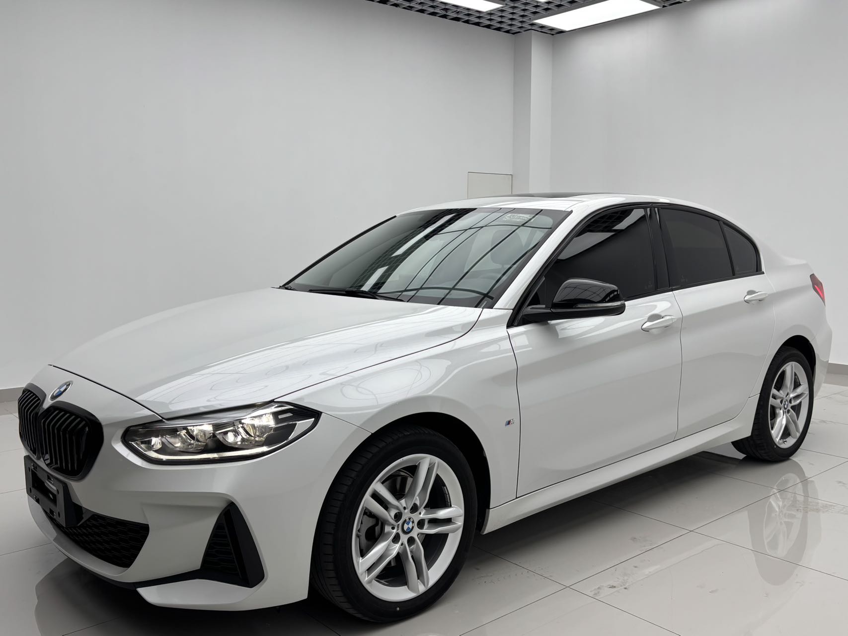 BMW 1 серия 120i M Sport Night Edition 2023