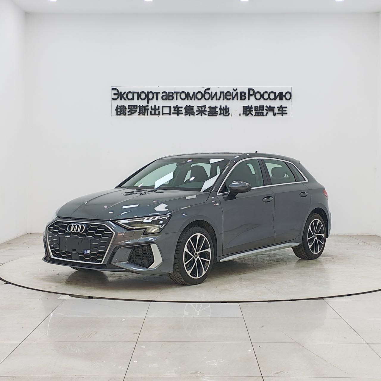 Audi A3 2023 модель, обновленная версия, Sportback 35 TFSI, спортивная базовая комплектация