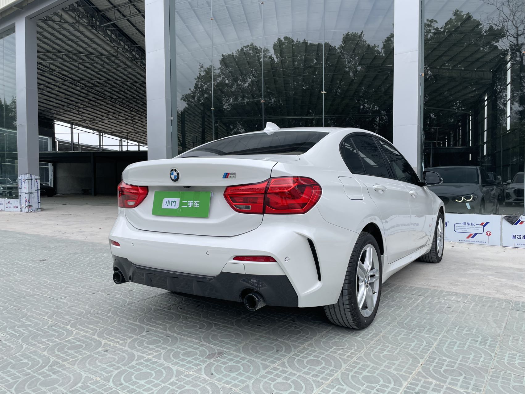BMW 1 серии 2021 года 120i M Sport Night Edition Euro VI