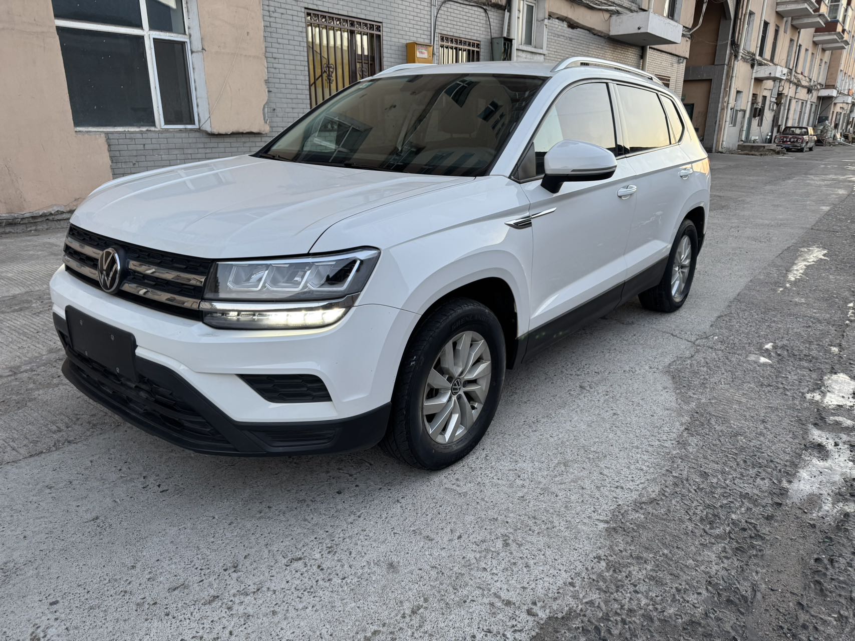 Фольксваген Тару