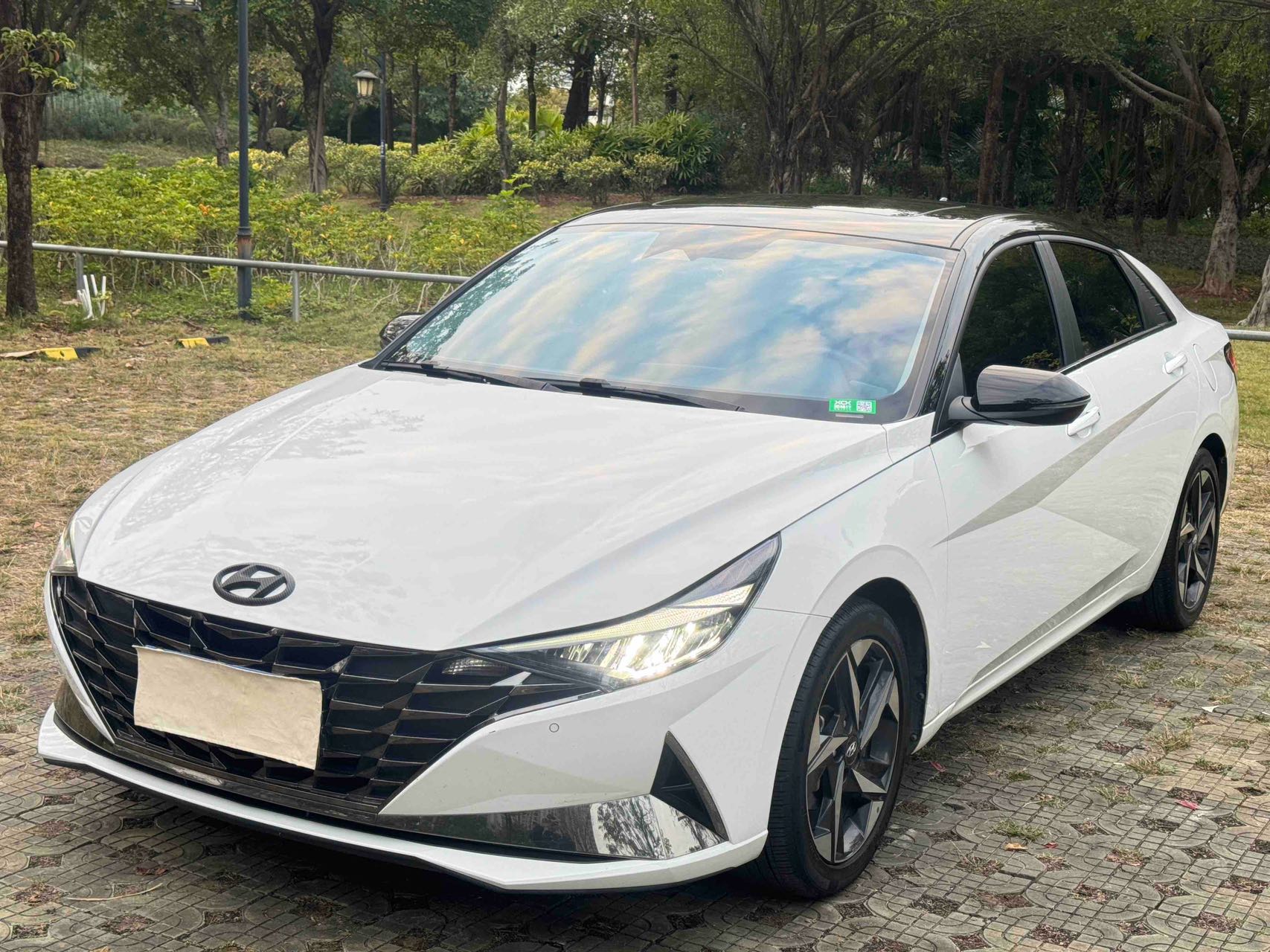 Современный Elantra 2022 г. 1.5L CVT LUX премиум версия, стандарт Euro VI