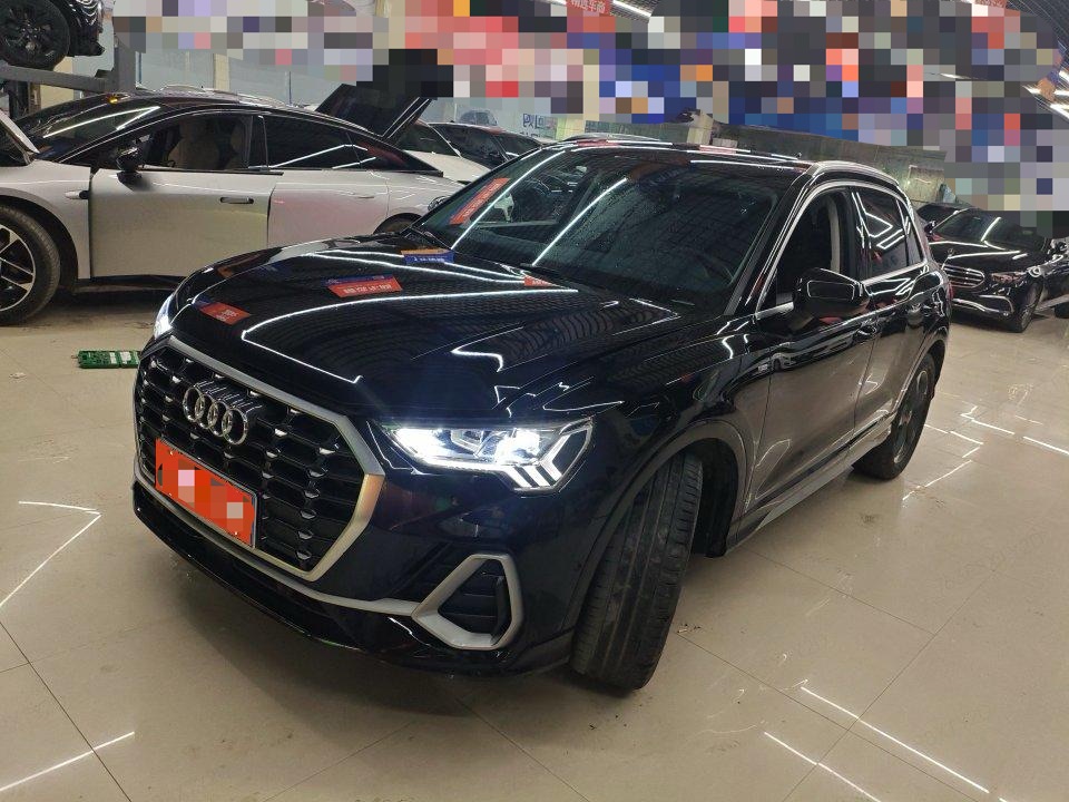 Audi Q32022 35 TFSI модная и динамичная модель