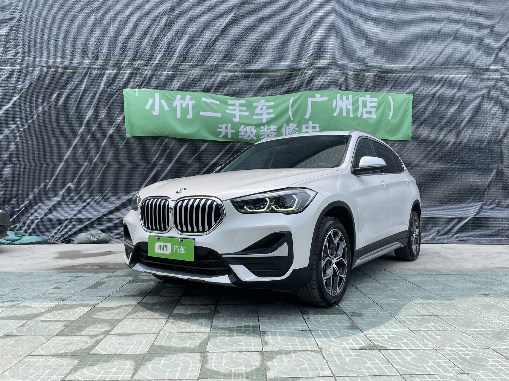 BMW X1 2022 года sDrive20Li стильная версия