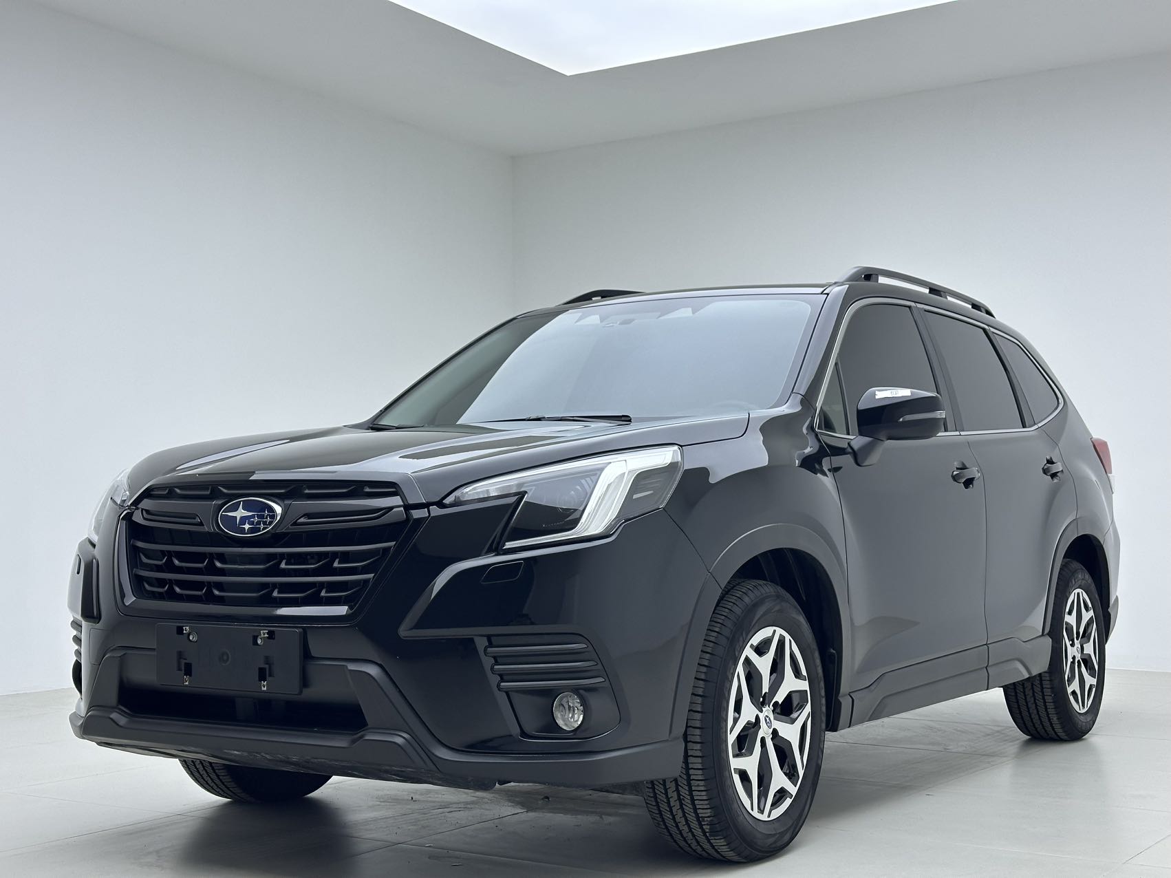 2022 модельный год Subaru Forester 2.0i AWD роскошная версия EyeSight