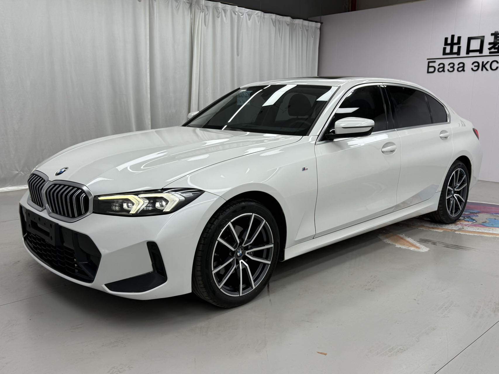 BMW 3 серии 2023 320 LIM Спортивный костюм