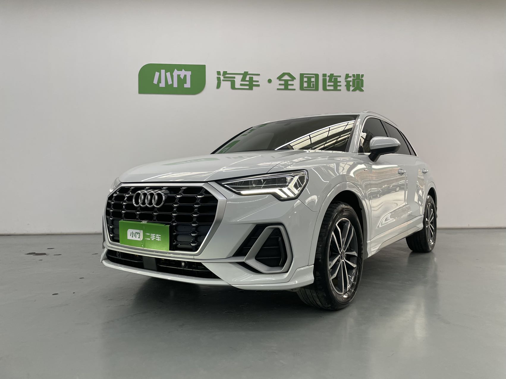 Модель 2022 года 35 TFSI Начальная динамичная версия