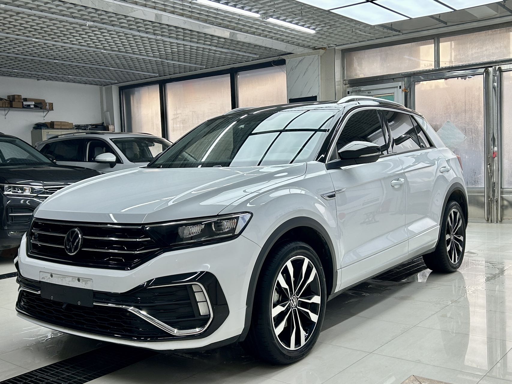 Volkswagen Tanke 2022 версия 280TSI DSG передний привод R-Line Pro PLUS