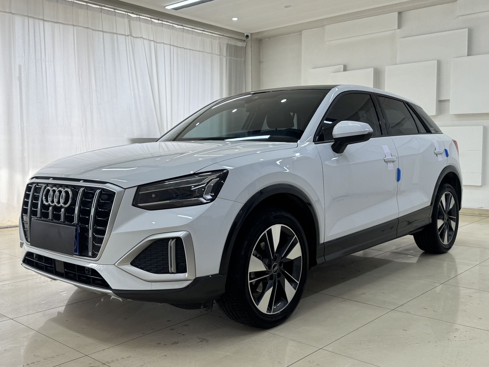 Audi Q2L 2022 года, 35 TFSI, стиль Fashion Elegant, стандарт выбросов VI