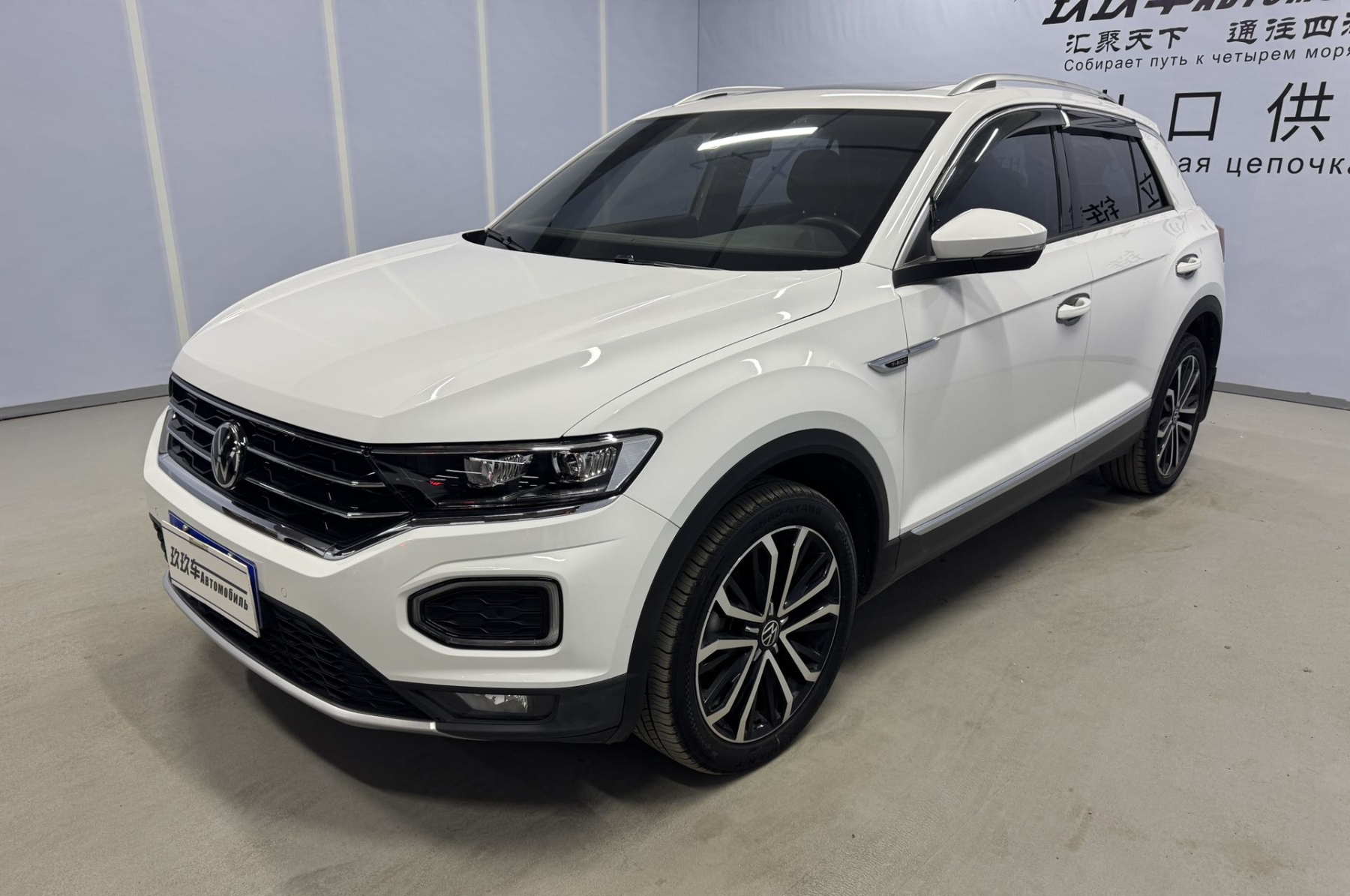 Volkswagen T-Cross 2021 год, обновленная версия 280TSI DSG полный привод, люксовая интеллектуальная версия