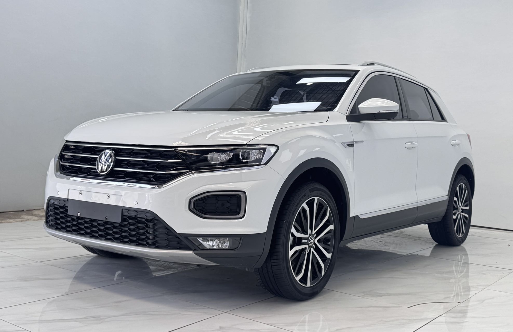 Volkswagen T-ROC Tange 2022 модель 280TSI DSG передний привод Comfort PLUS