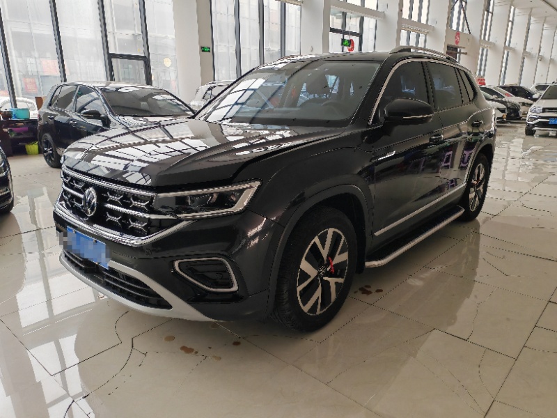 Модель 2023 года Volkswagen Tayron 280TSI, двухколёсный привод, версия Luxury PLUS Advanced