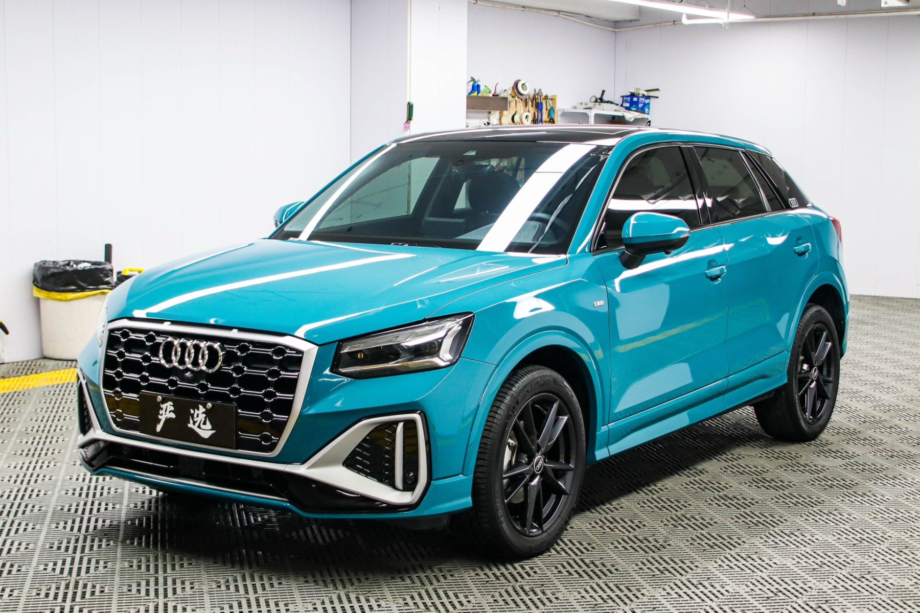 Audi Q2L 2022 года, модификация 35 TFSI, динамическая базовая версия