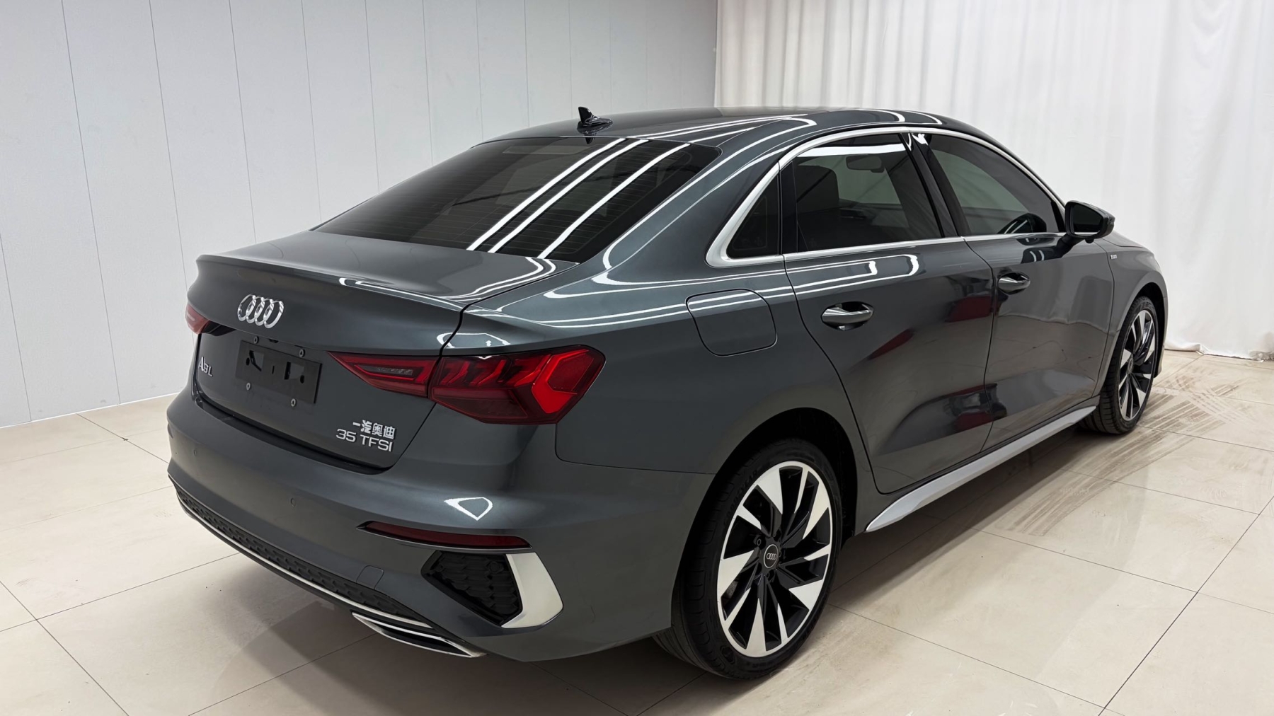 Audi A3L Limousine 35 TFSI стильная спортивная версия