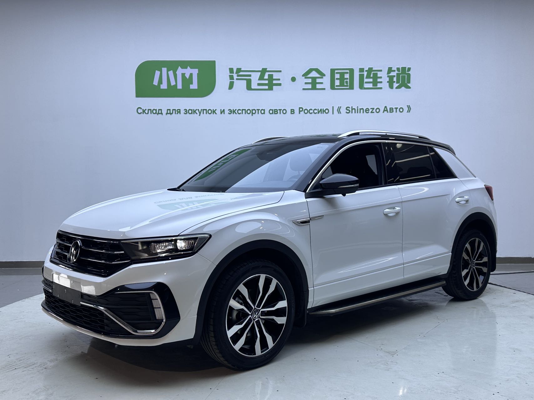 Volkswagen T-ROC Tan Ge 2022 модель 280TSI DSG передний привод R-Line Pro PLUS