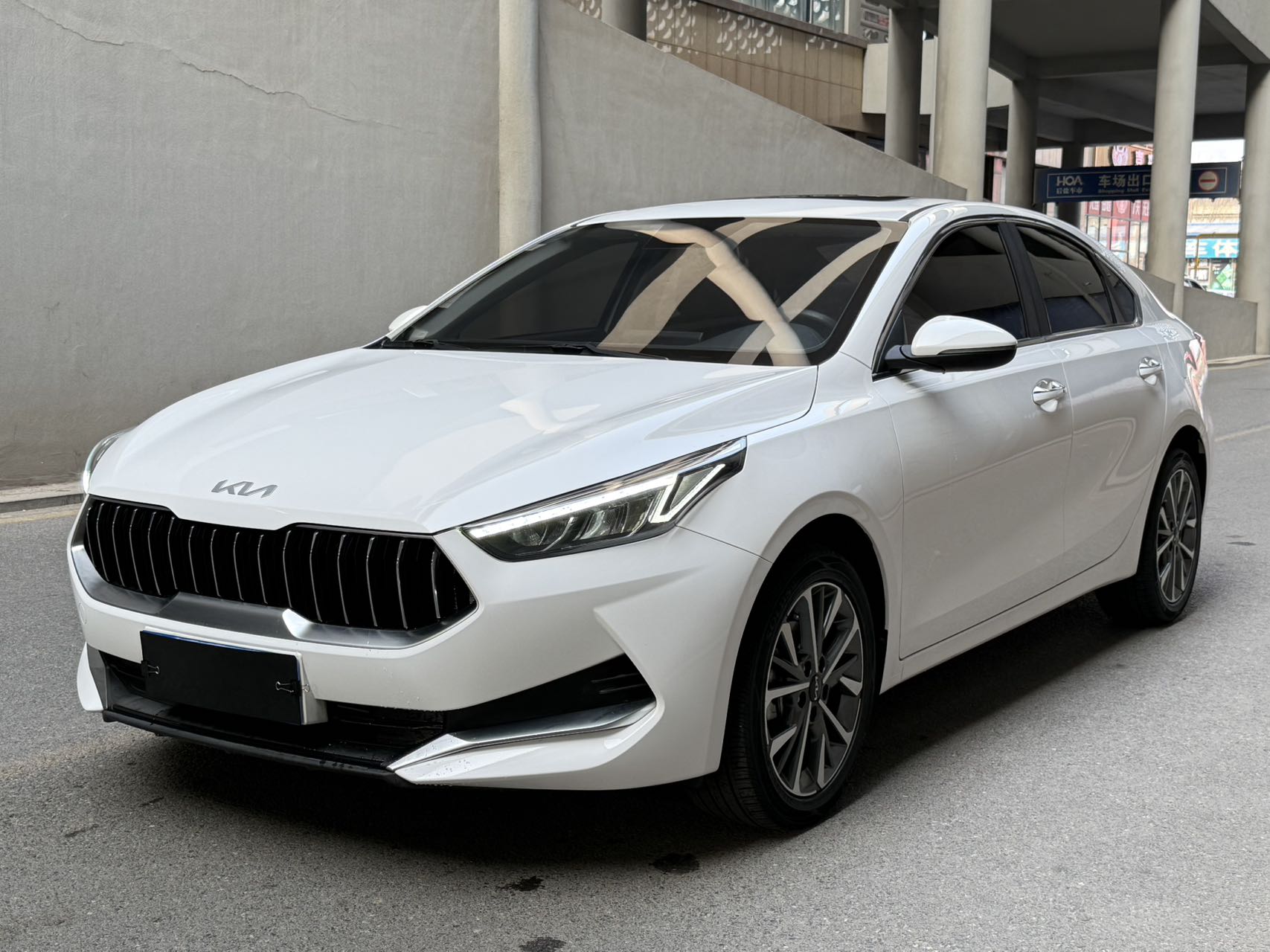 Kia K3 2021 года, обновленная версия CVT, стильная комплектация