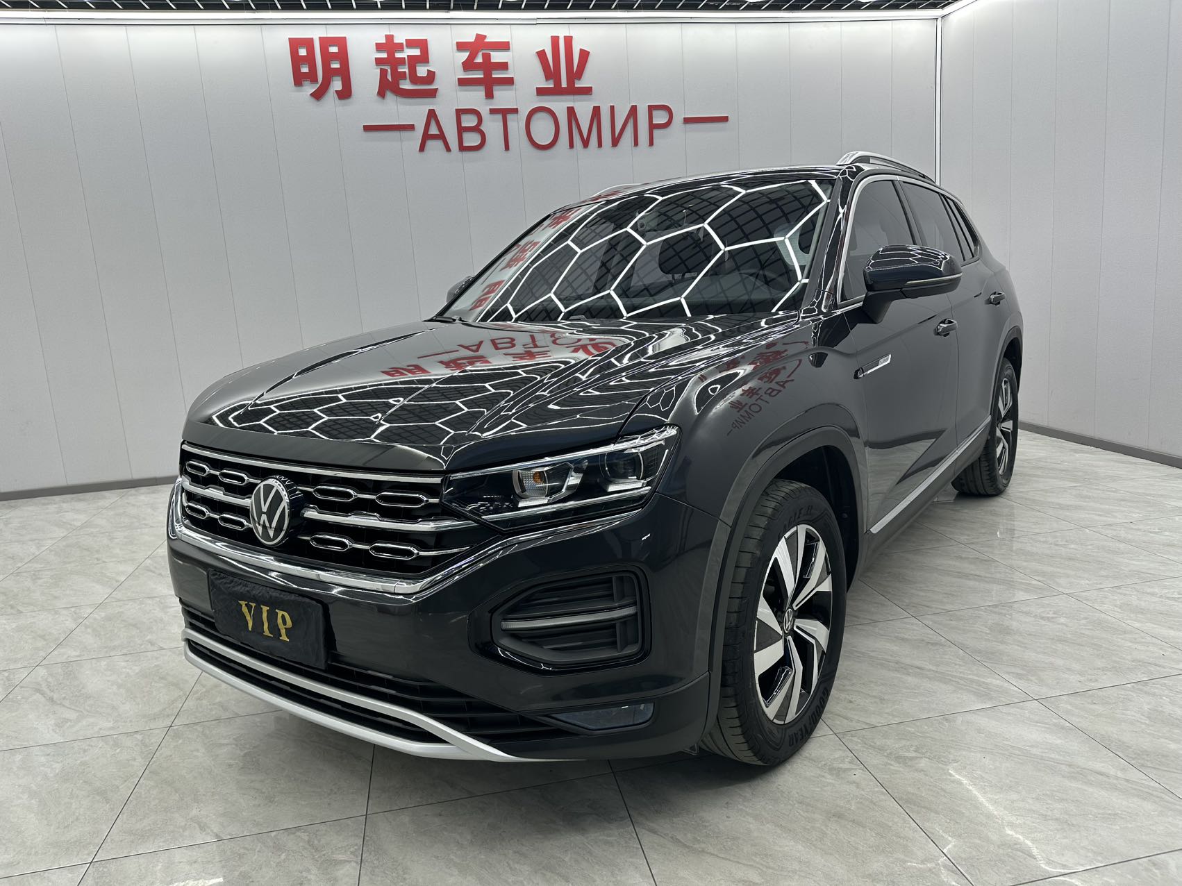 Volkswagen Tayron 2022 280TSI, переднеприводная версия Luxury Smart Edition