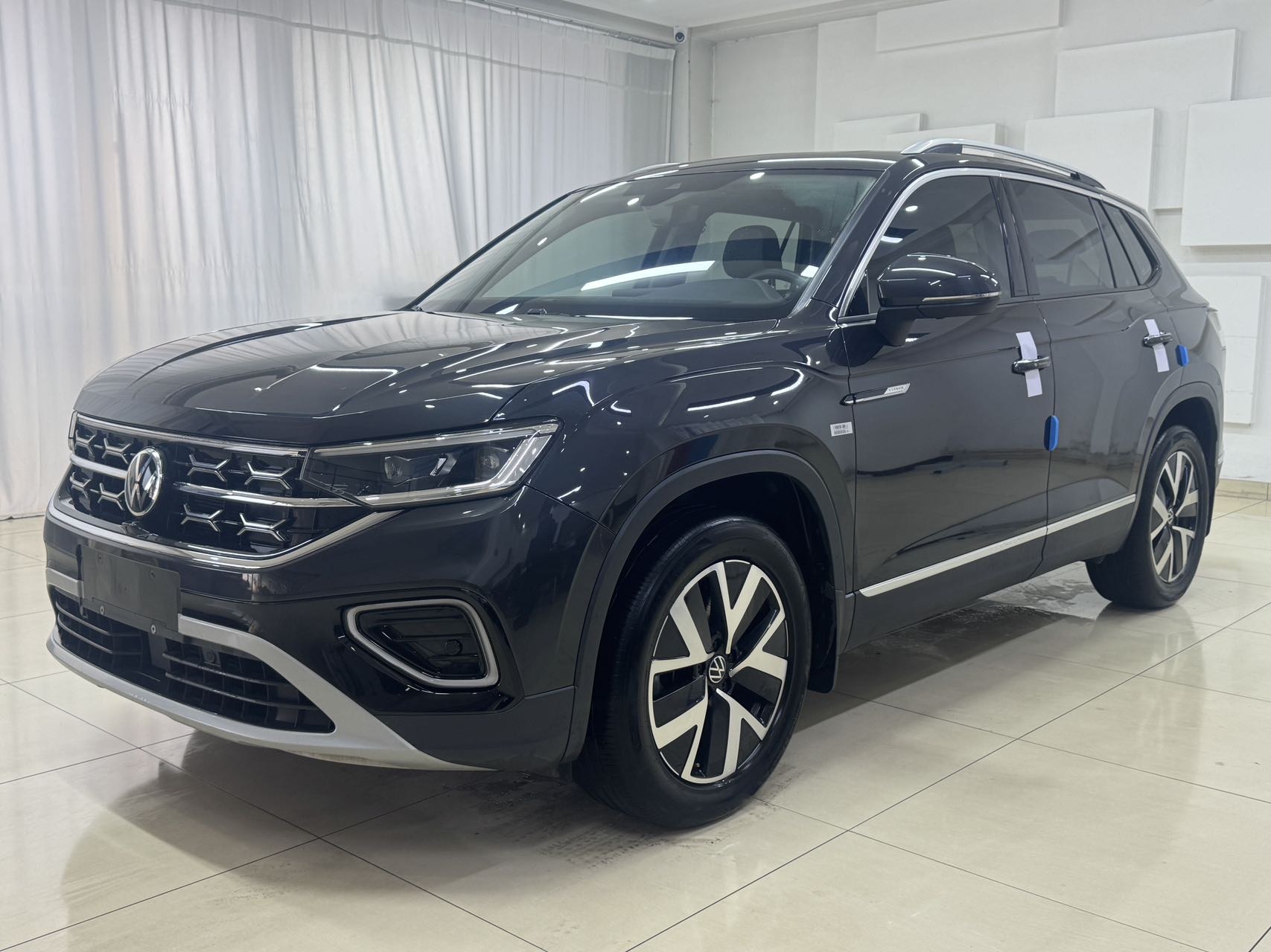 Volkswagen Tayron 2023 года, 280TSI, передний привод, версия Luxury Plus Advanced