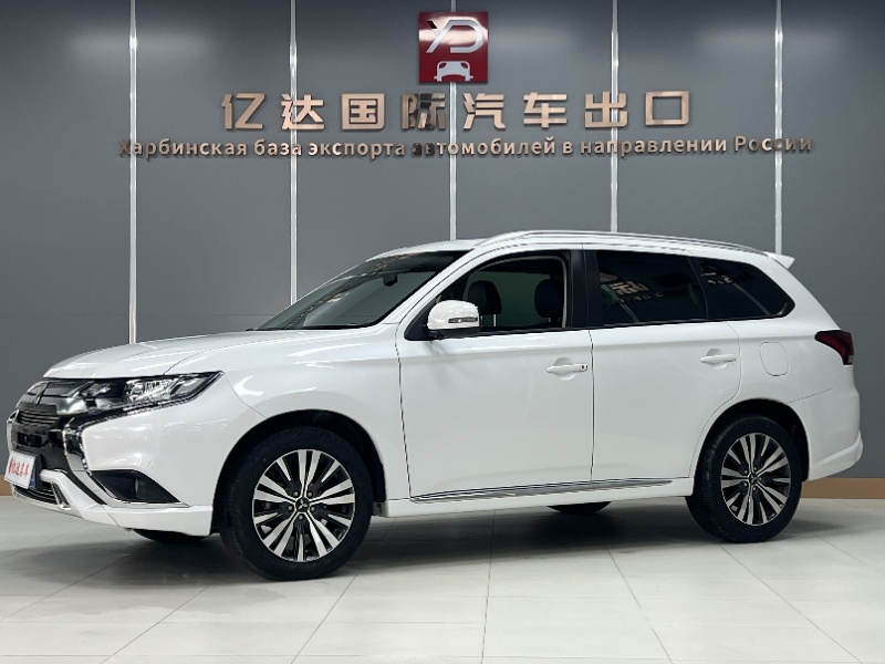 】Mitsubishi Outlander 2021 г.в., 2.0L 2WD Comfort 7-местный