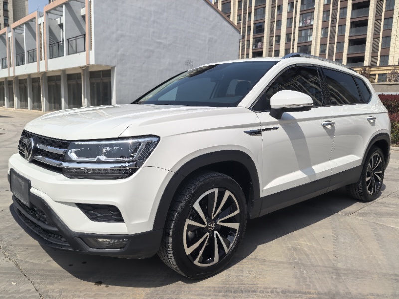 Volkswagen Tayron 2022 года, модификация 280, передний привод, комплектация Luxury PLUS