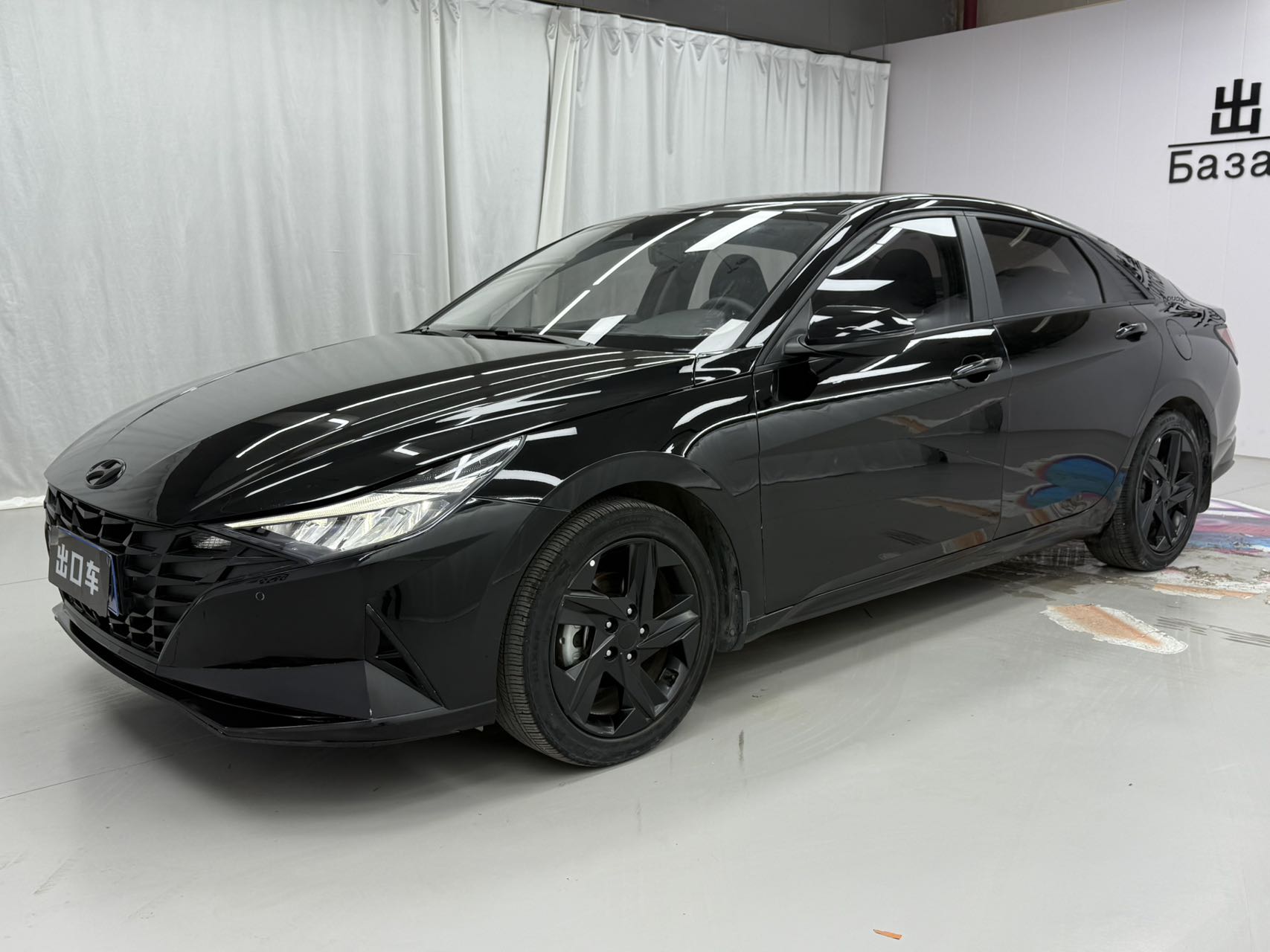 **Хёндай Элантра 2022 1.5 CVT LUX Черный Рыцарь Лимитед Эдишн**