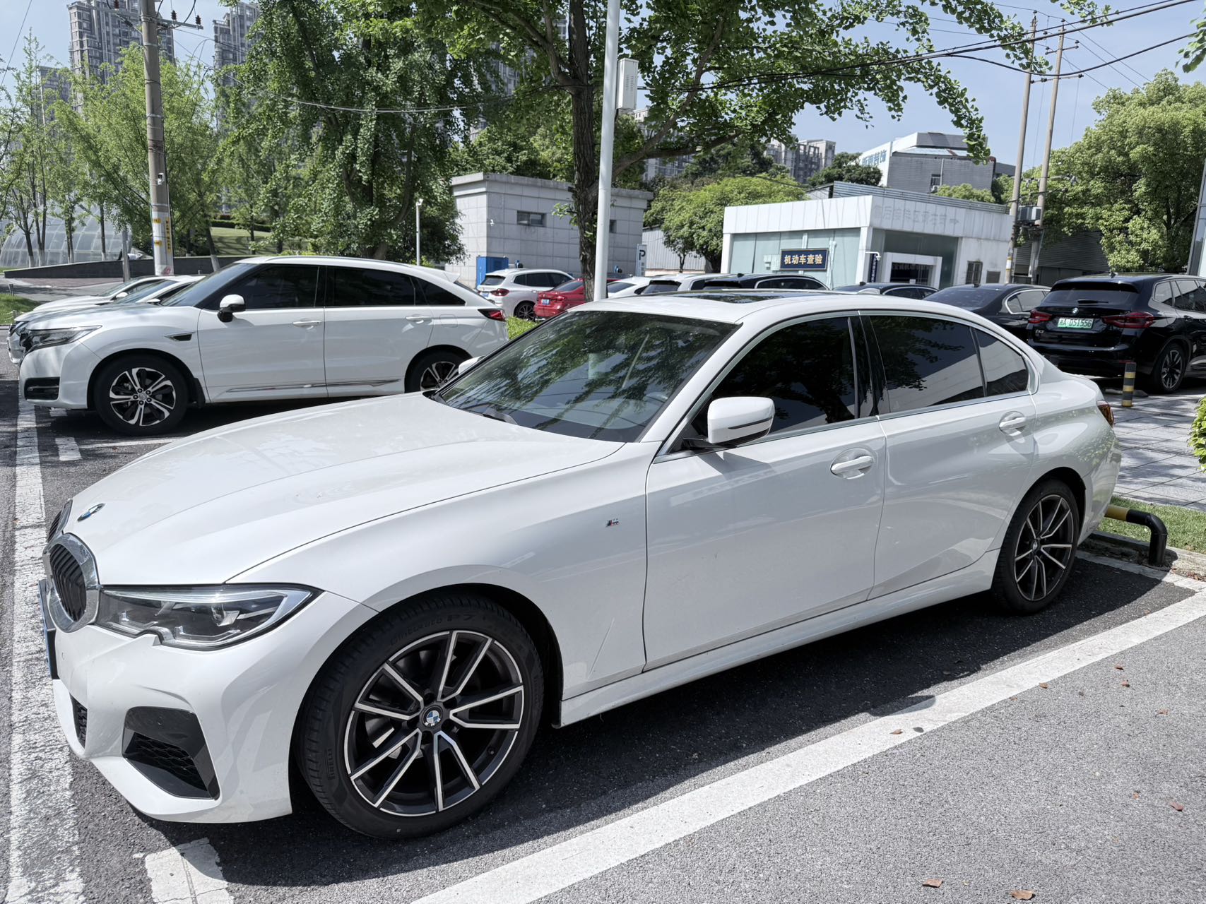 **BMW 3 серии 320Li M Sport Package 2022**