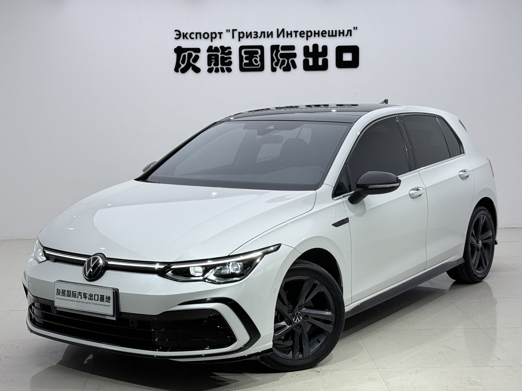 Модель 2021 года Golf 280TSI DSG R-Line