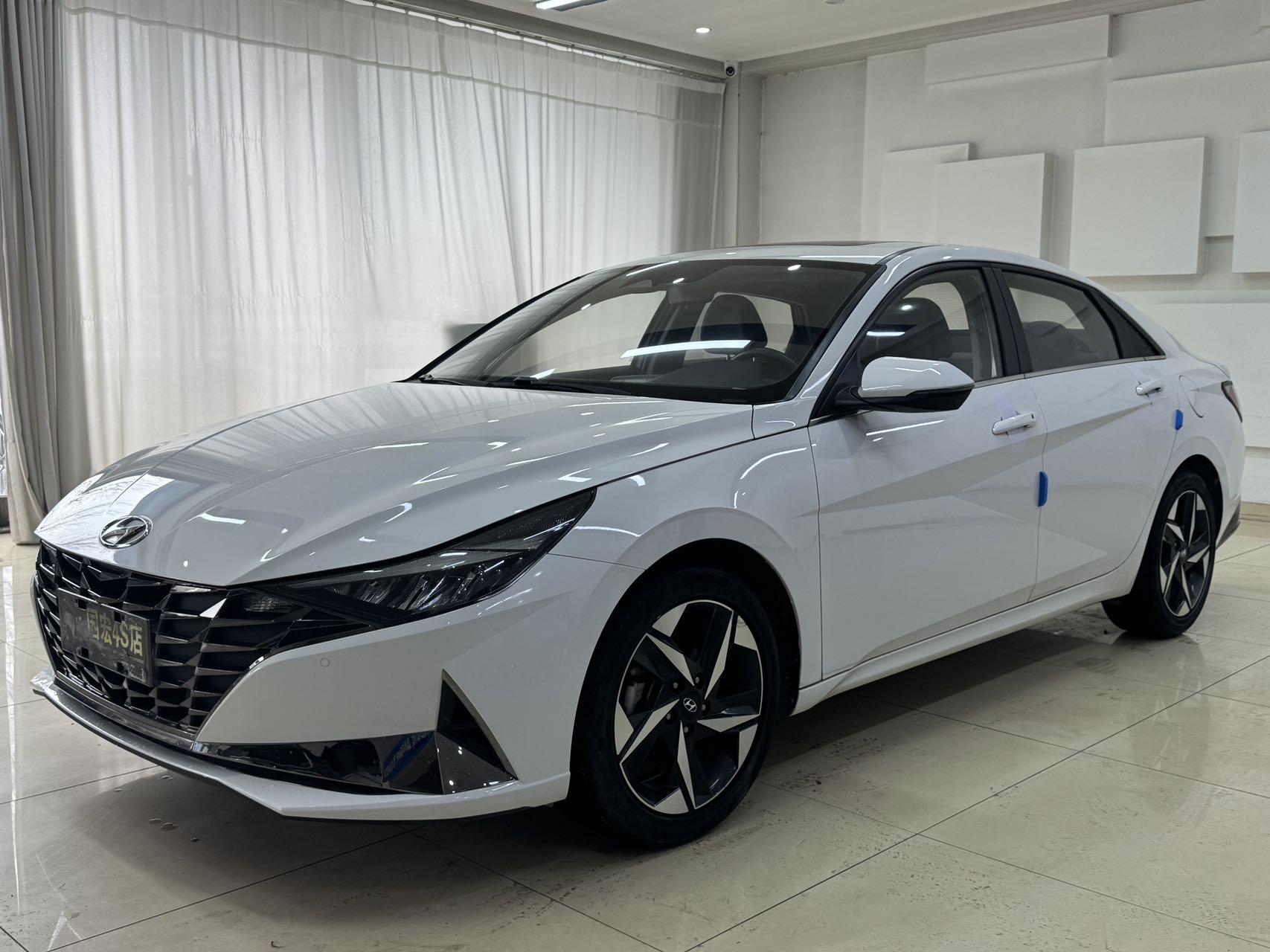 Hyundai Elantra 2021 года, 1.5L, CVT, версия LUX Prestige