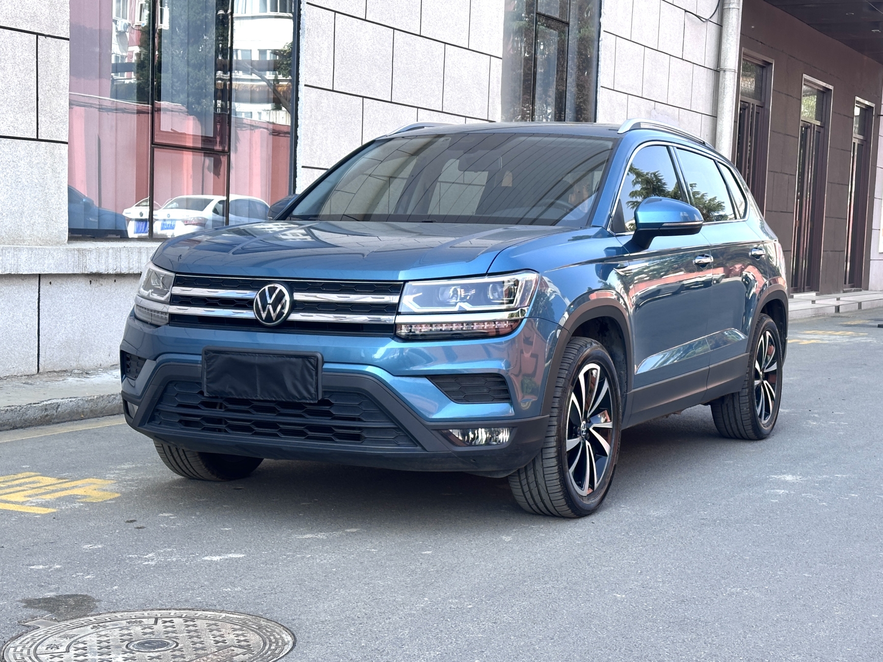 Volkswagen Tharu 2021 года 280TSI версия с передним приводом, люксовая PLUS