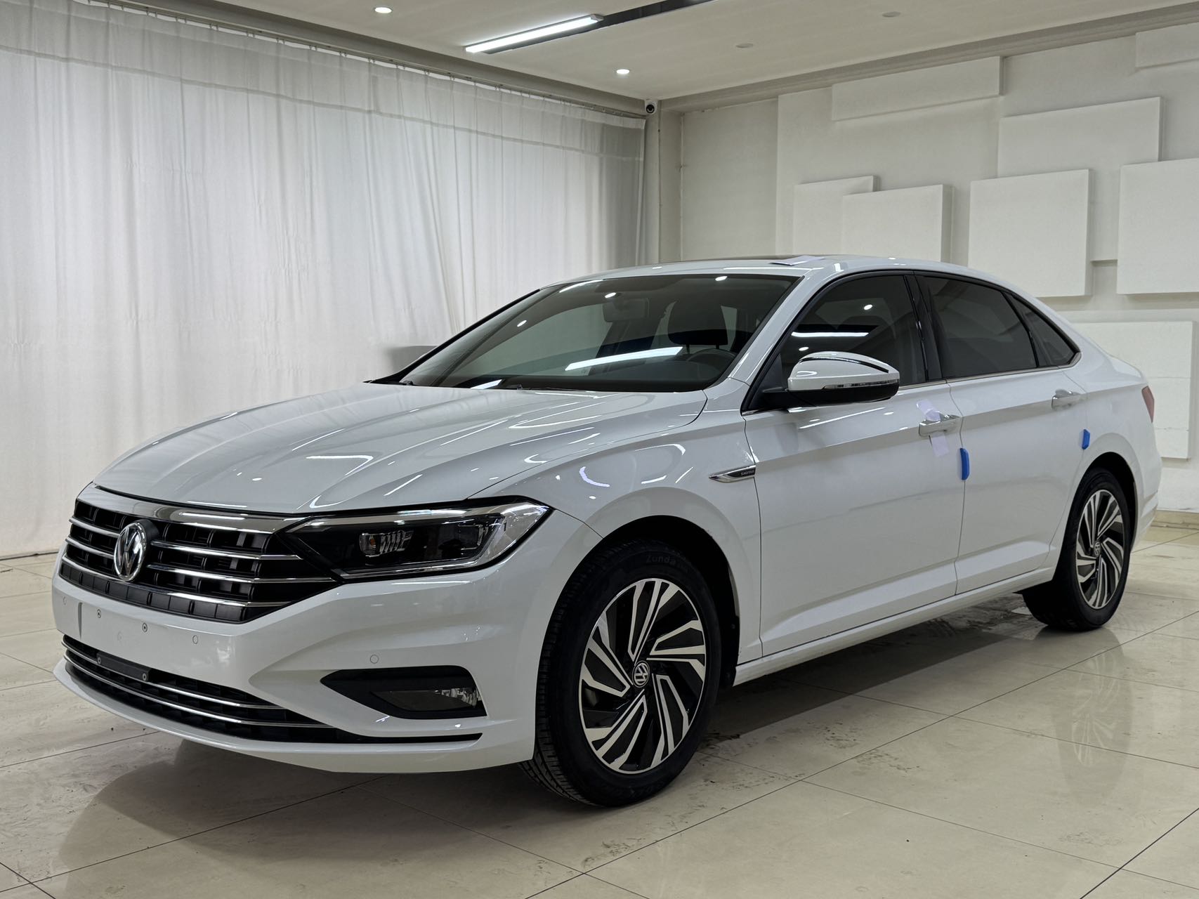 Volkswagen Sagitar 2022 версия 280TSI DSG Превосходная