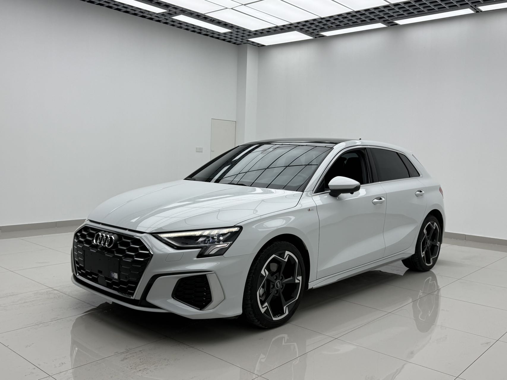 Audi A3 Sportback 35 TFSI Люкс Спорт 2023