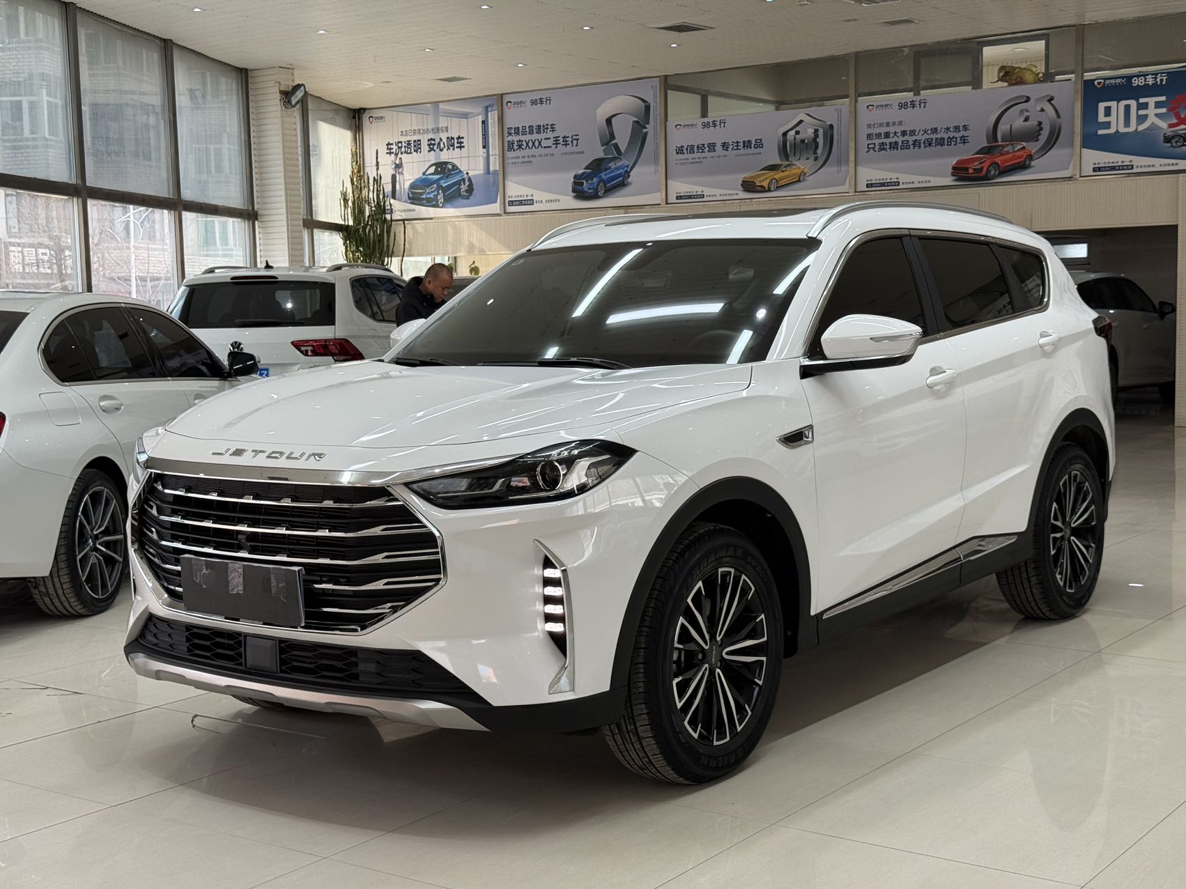 Jetour X70 PLUS 2021 модель, обновленная версия 1.5T DCT Shan PRO 7 мест