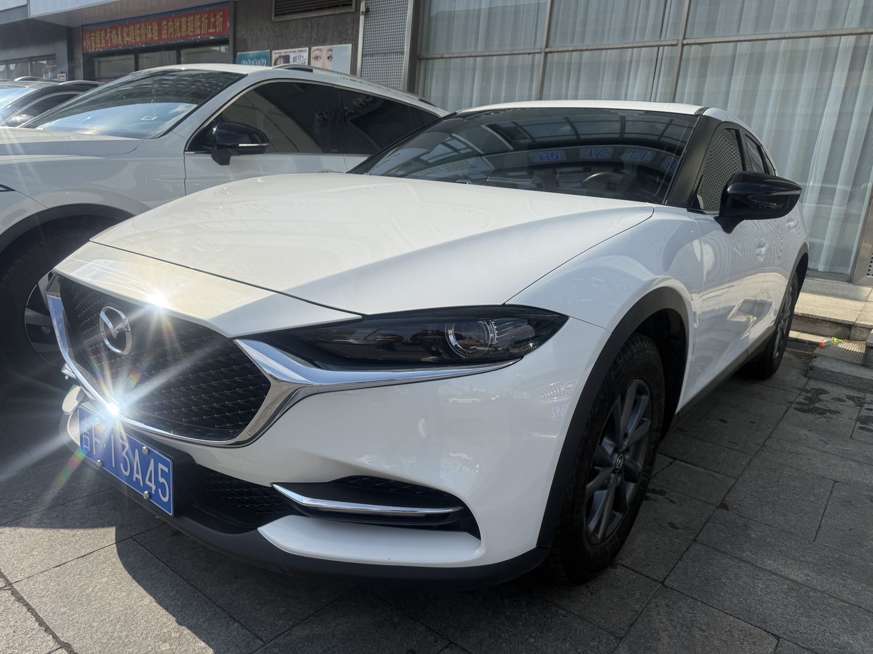 Mazda CX-4 2021 года, 2.0L, автомат, передний привод, версия Blue Sky 