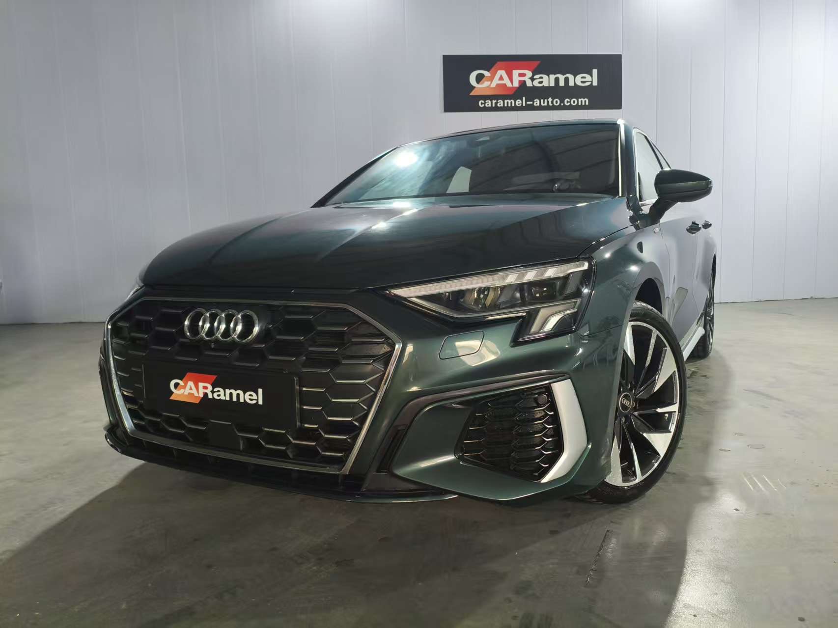 Audi 23 A3L Модное спортивное издание