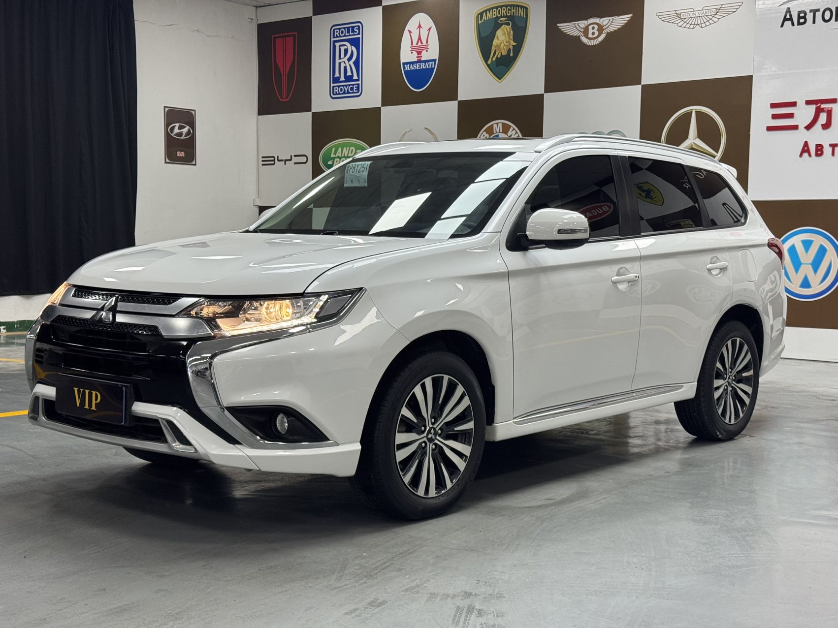 Mitsubishi Outlander 2021 2.0L двухколесная версия для удовольствия 7 мест