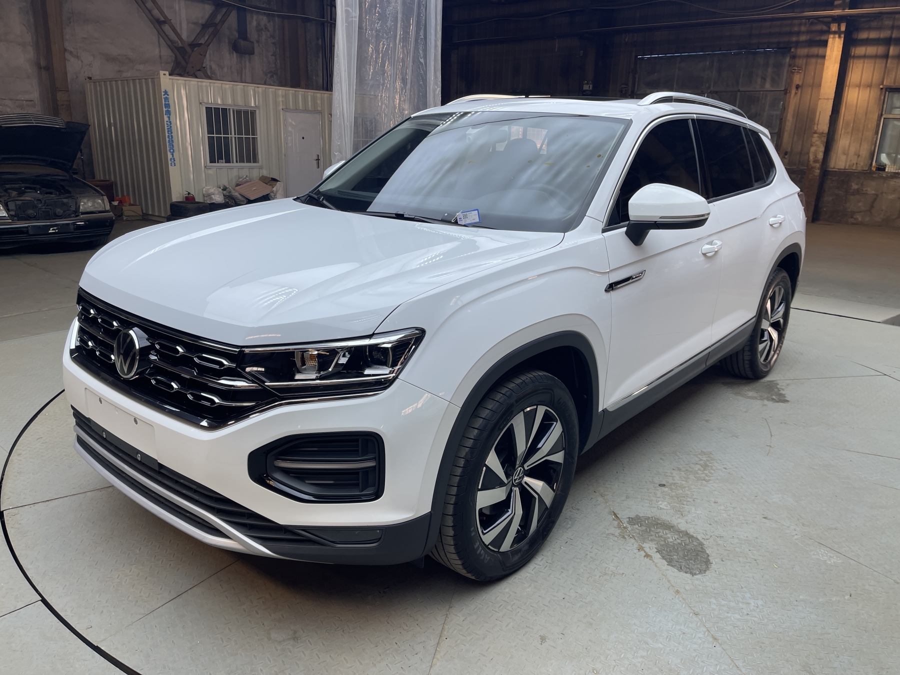 Volkswagen Tayron 2022 280TSI 2WD Люкс Интеллектуальная версия