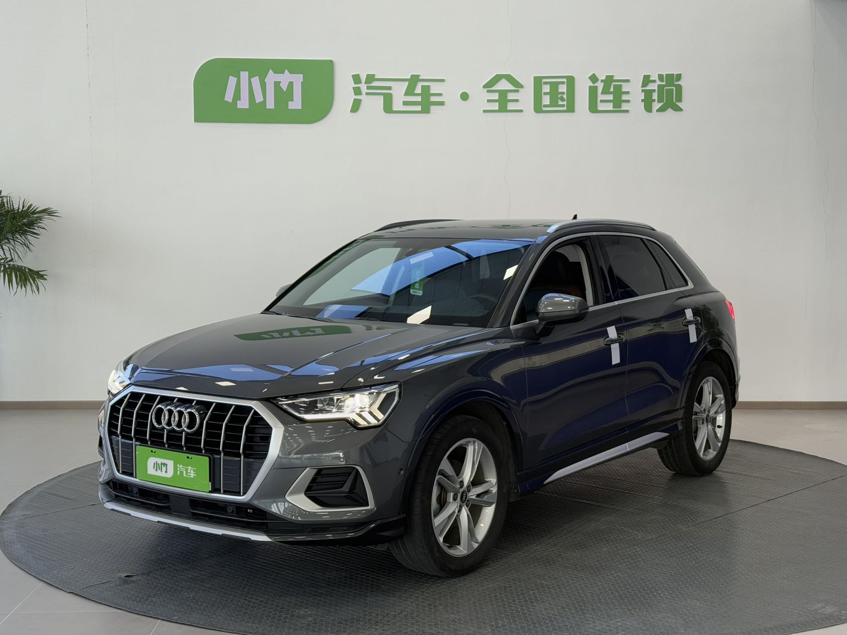 Audi Q3 2022 года 35 TFSI Стильная и элегантная версия