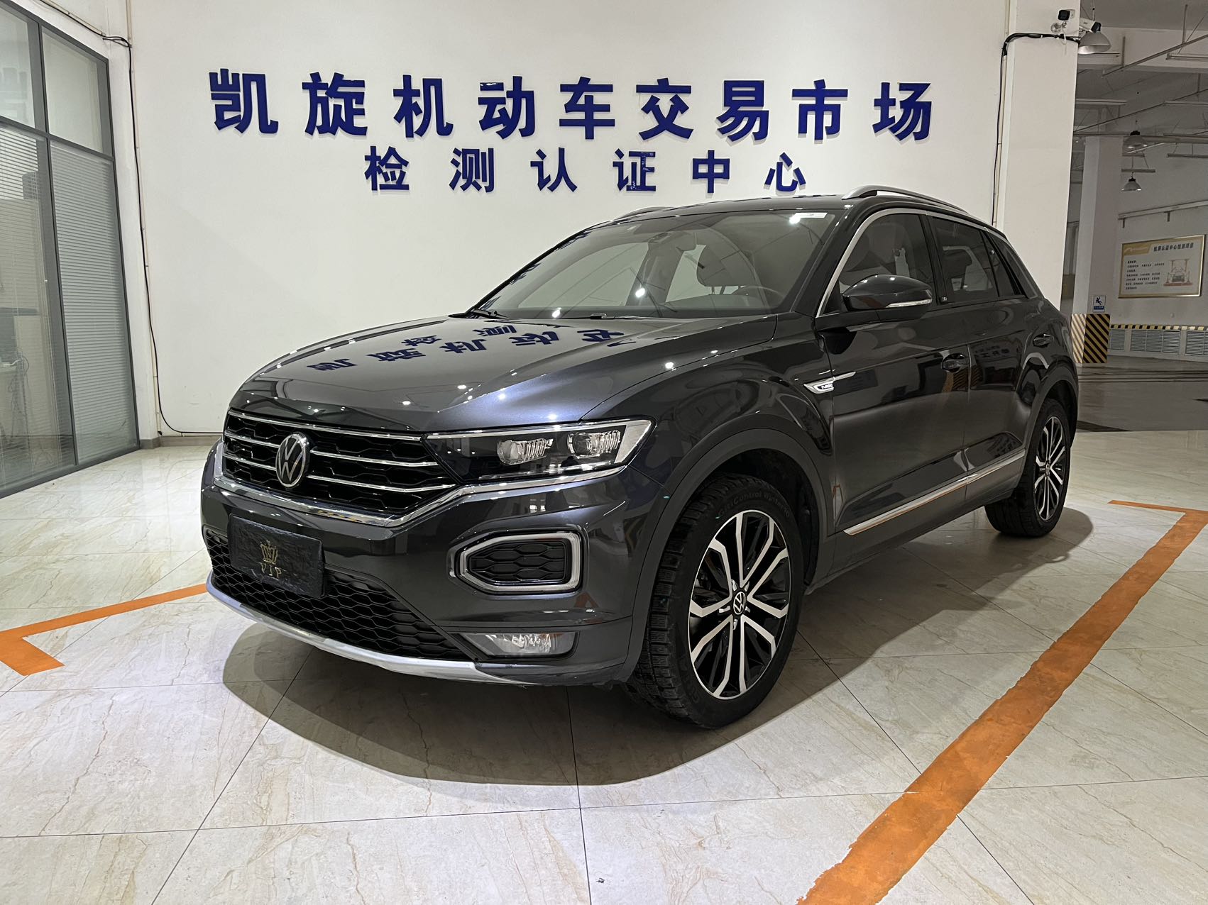 Фольксваген T-Roc 2021, 280TSI, DSG, передний привод, Комфорт плюс, 30-летний юбилей