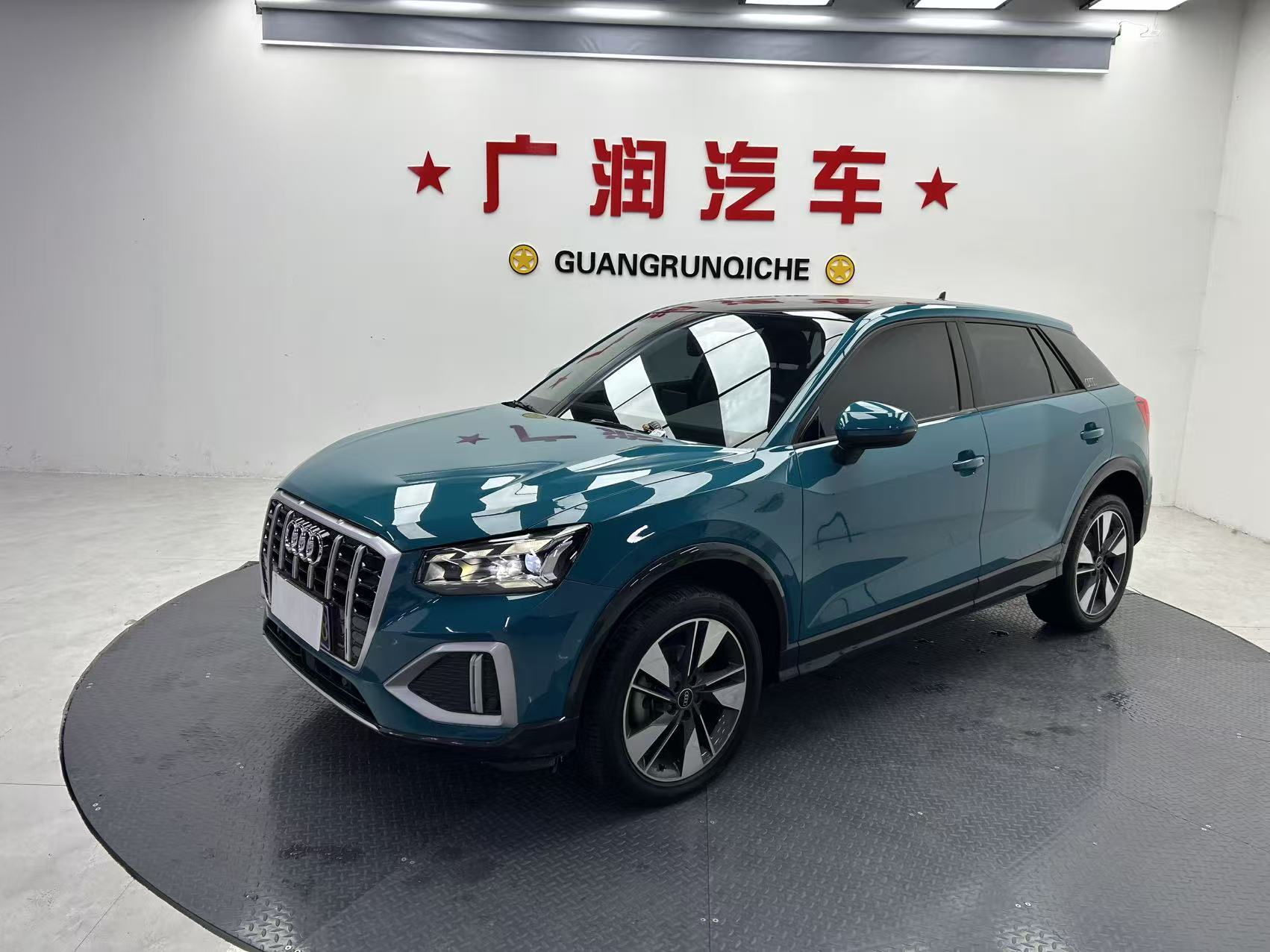 Audi Q2L 2022 модельного года 35 TFSI стильная динамичная версия