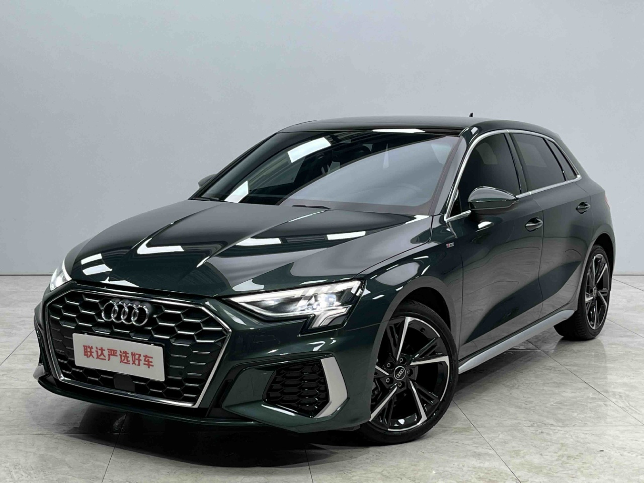 Audi A3 2023 года Sportback 35 TFSI стильная спортивная версия