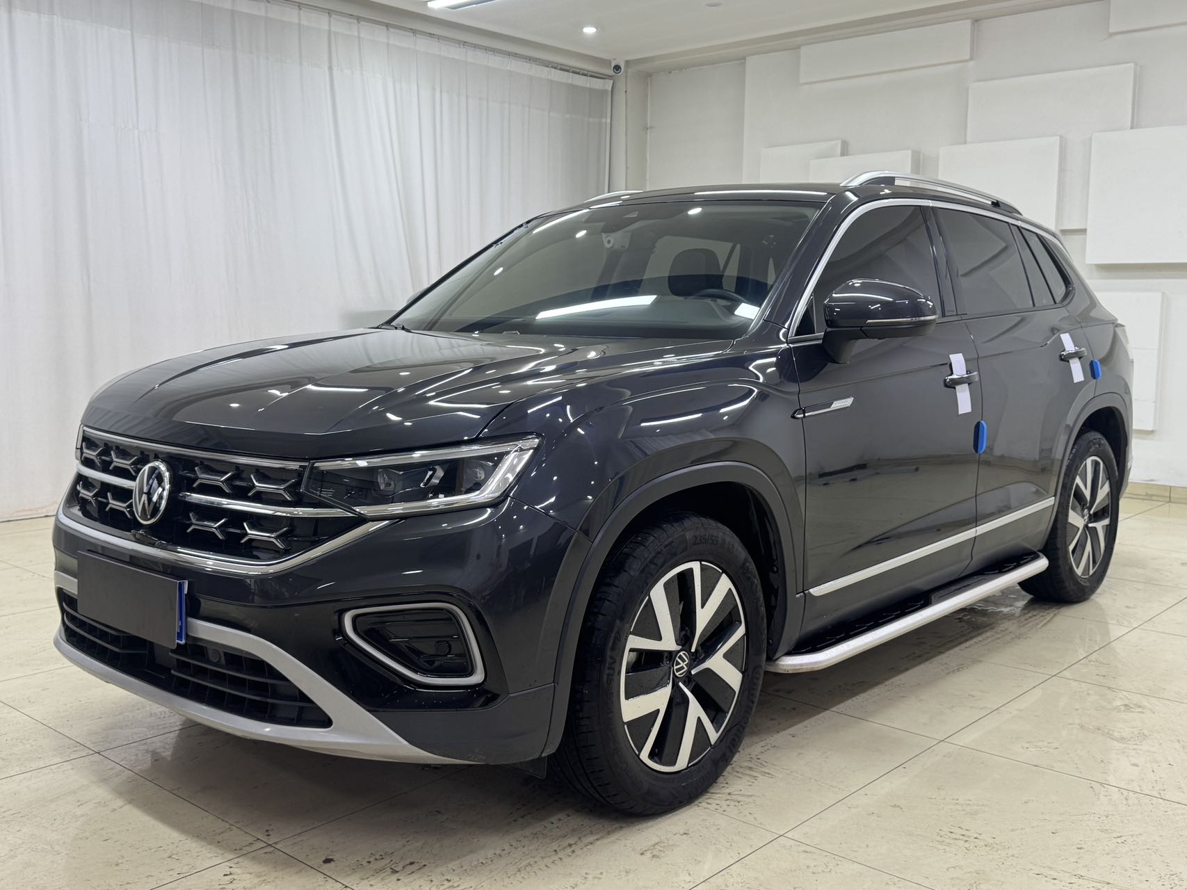 Volkswagen Tayron 2023 модель 280TSI передний привод, версия Luxury Plus Advanced