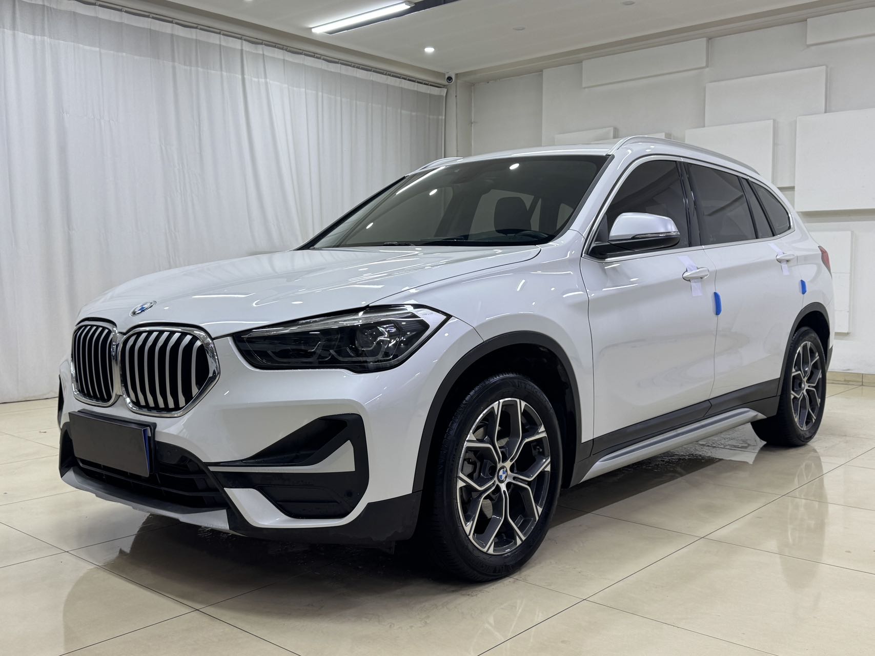 BMW X1 2021 sDrive20Li Престижная комплектация, стандарт Евро VI