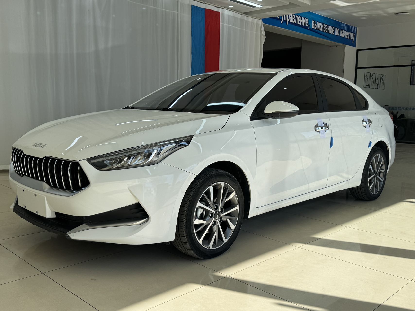 Kia K3 2021 года 1.5L CVT стильная версия