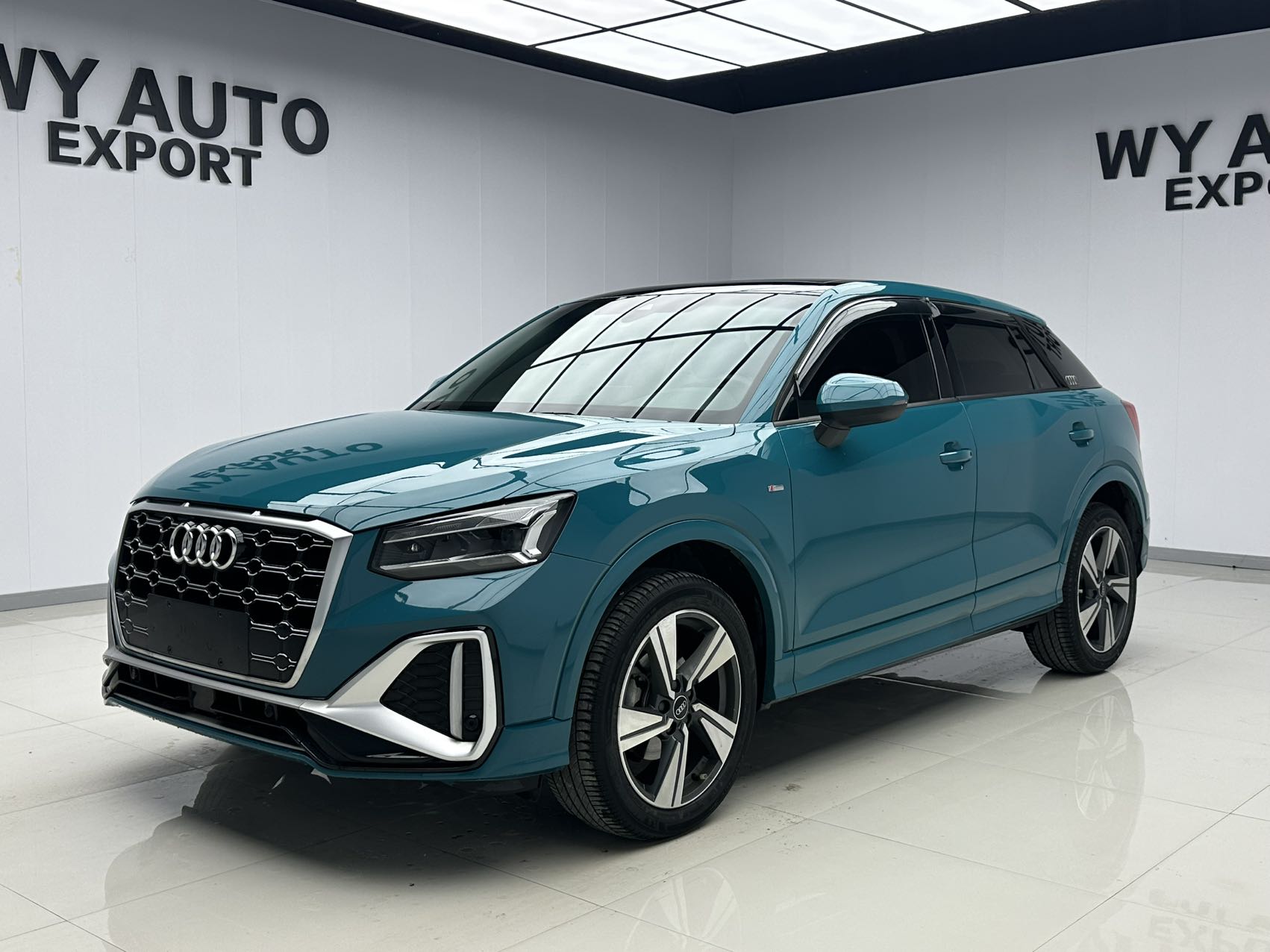 Audi Q2L (481262) 2022 35TFSI роскошная динамика