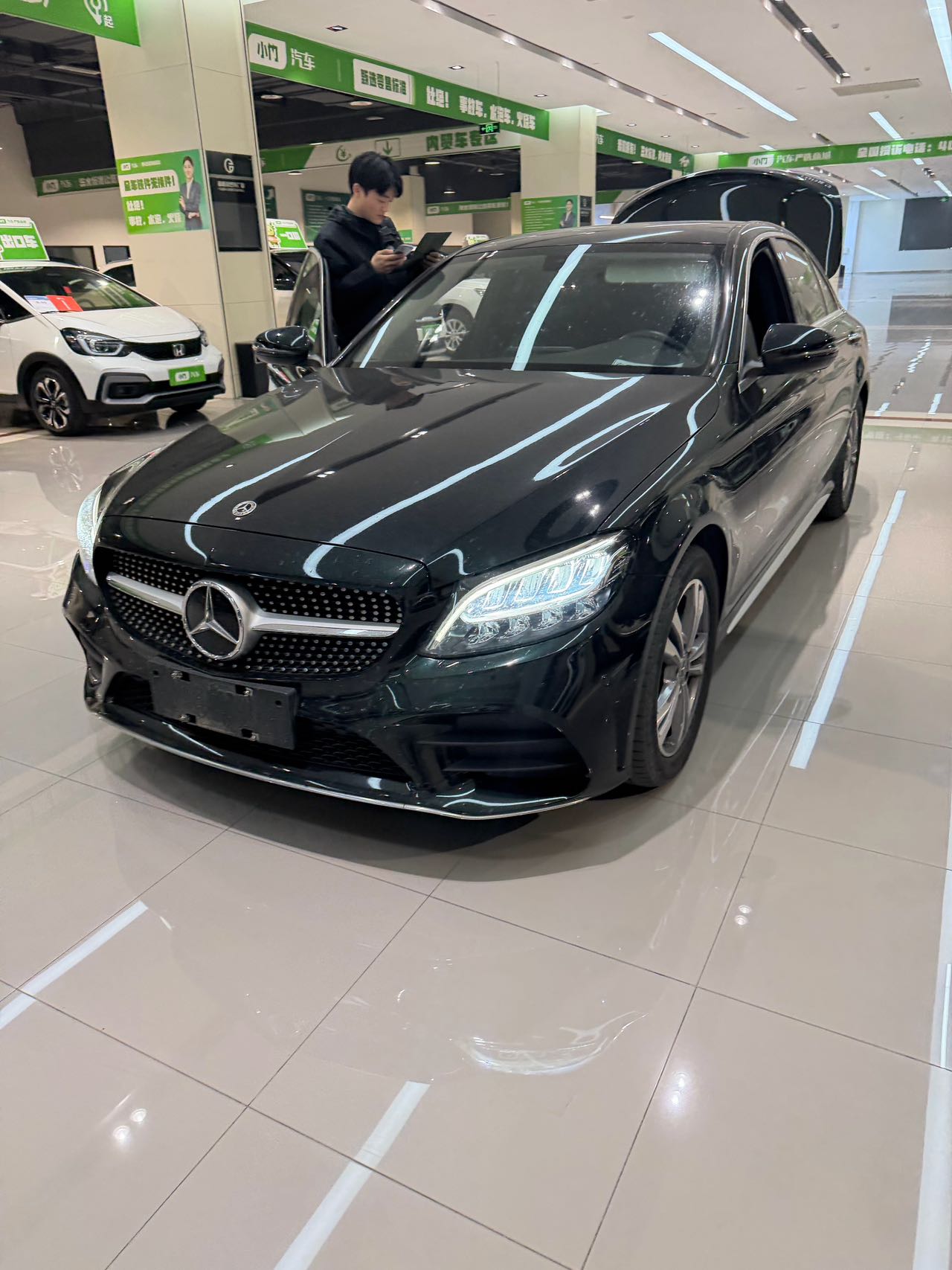 Mercedes-Benz C200L 2021 стильная спортивная версия