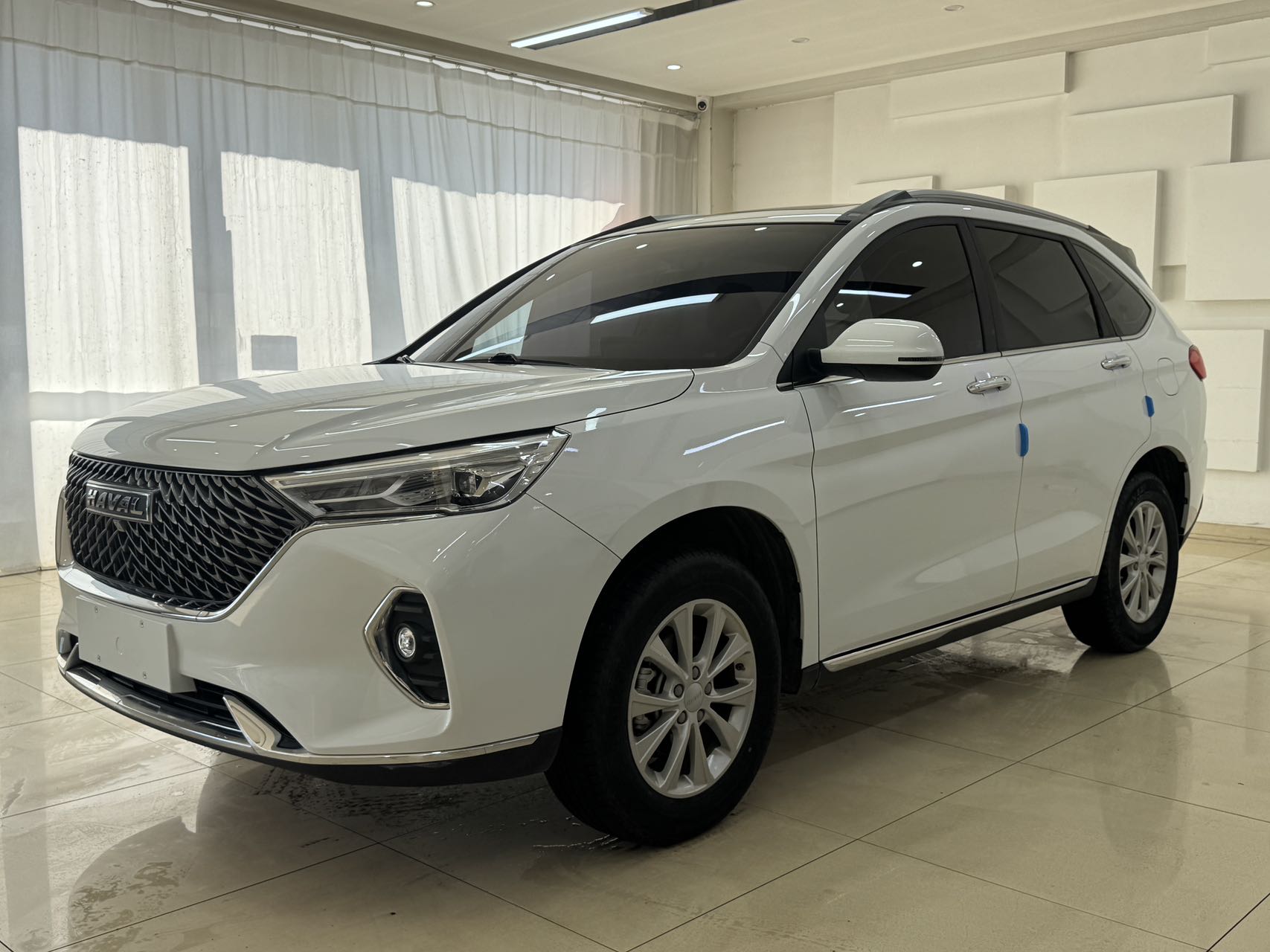 Haval M6 2021 года, версия PLUS 1.5T DCT, роскошная интеллектуальная комплектация