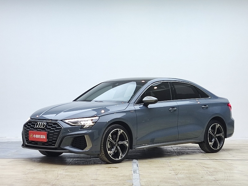 Audi A3 2022 модель A3L Limousine 35 TFSI комплектация RS спортивная версия