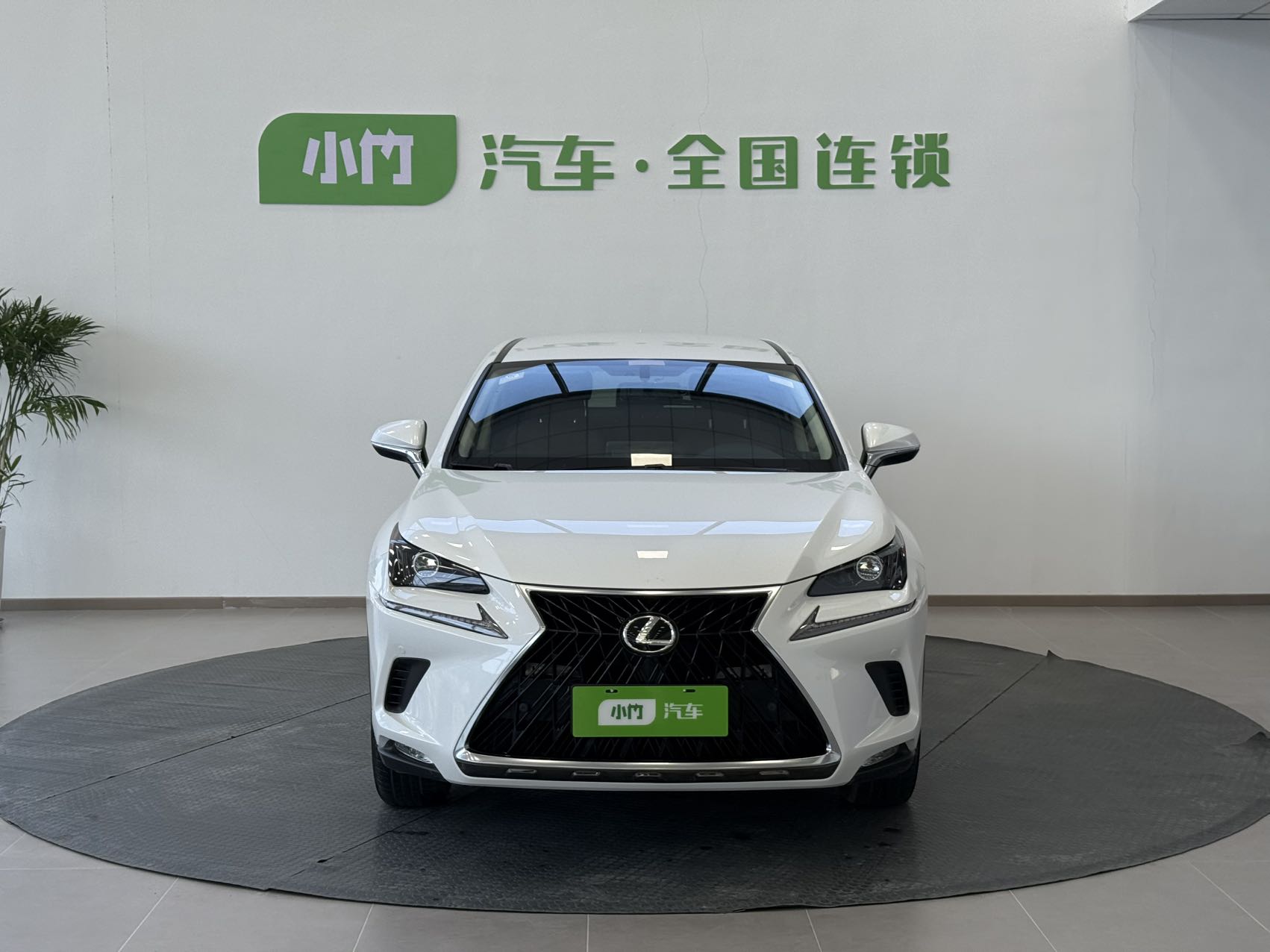 Lexus NX200 передний привод версия Fengyi