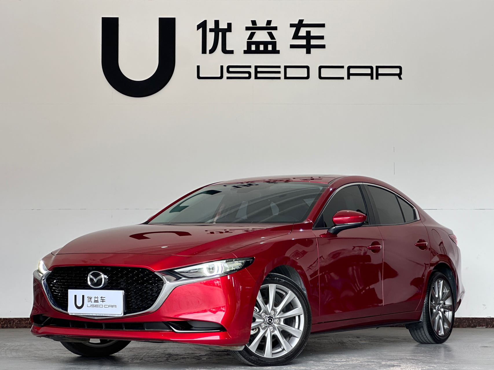 2021 год, Mazda3 Axela 2.0L автомат Elegance